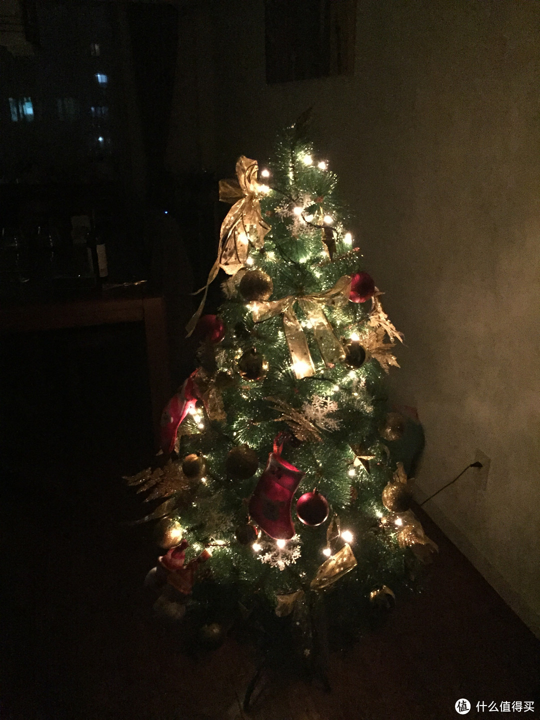来个应景的：第一棵亲手搭建的圣诞树