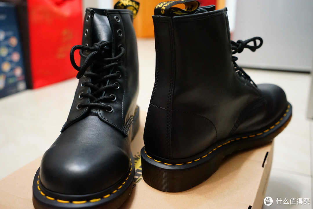 穿靴子的黑马胖子：Dr. Martens 1460 Re-Invented 8孔马丁靴