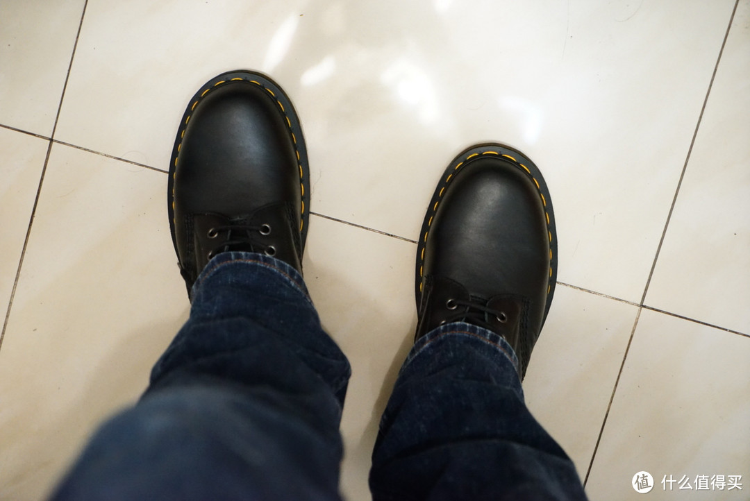 穿靴子的黑马胖子：Dr. Martens 1460 Re-Invented 8孔马丁靴