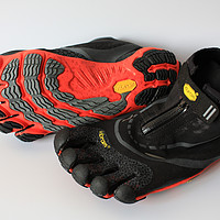 Vibram Bikila EVO WP 保暖防水五趾鞋使用总结(鞋面|鞋底|支撑|保暖性|防滑性)