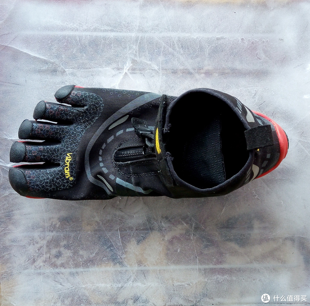 下雪下雨都不怕：Vibram Bikila EVO WP 保暖防水五趾鞋