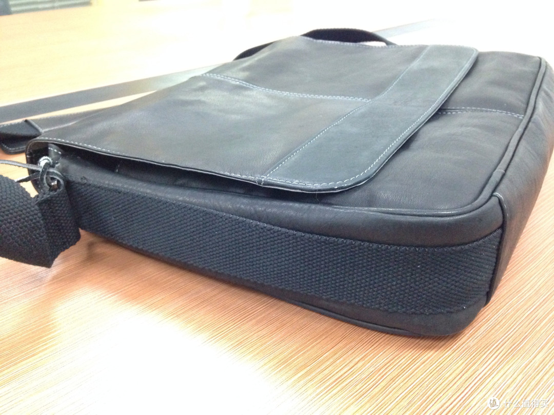 Kenneth Cole 15寸 男士邮差包 Risky Business Messenger Bag