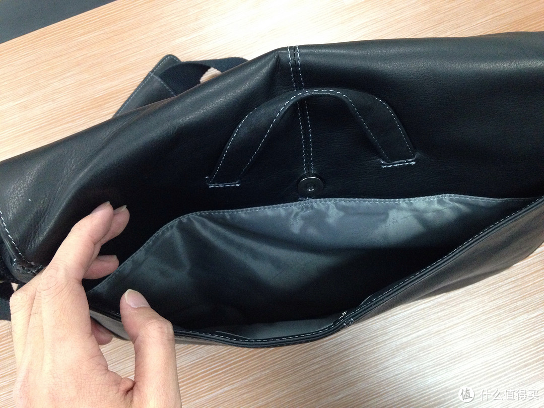 Kenneth Cole 15寸 男士邮差包 Risky Business Messenger Bag