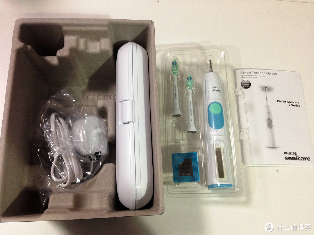 Philips 飞利浦 Sonicare HX6212/05 电动牙刷