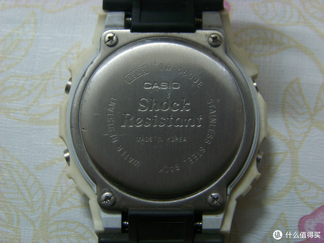 教你提升表（bi）格：CASIO 卡西欧 经典 g-shock 5600 改装反显