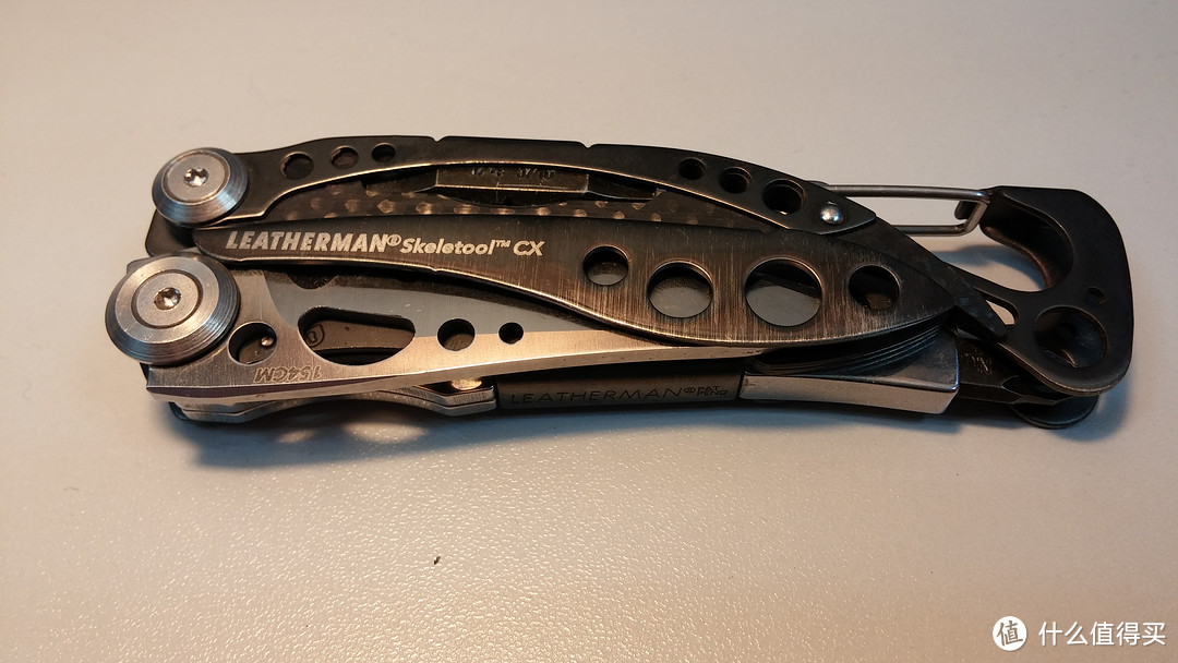 男儿何不带黑侠，收取佳人满天心： Leatherman 莱泽曼 830850 Skeletool CX 黑侠 工具钳