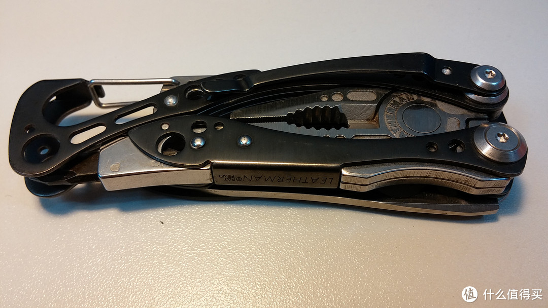 男儿何不带黑侠，收取佳人满天心： Leatherman 莱泽曼 830850 Skeletool CX 黑侠 工具钳