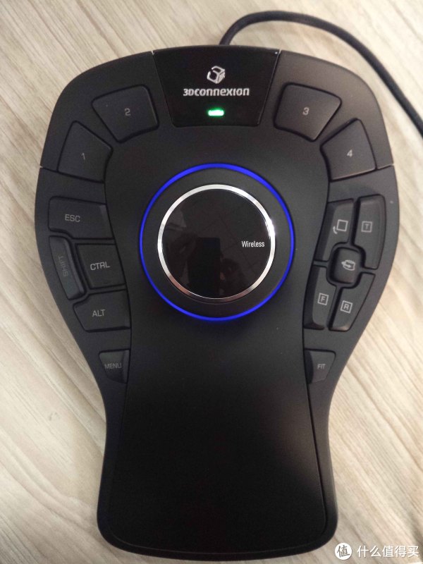 3dconnexion-spacemouse-pro-mireless-3d