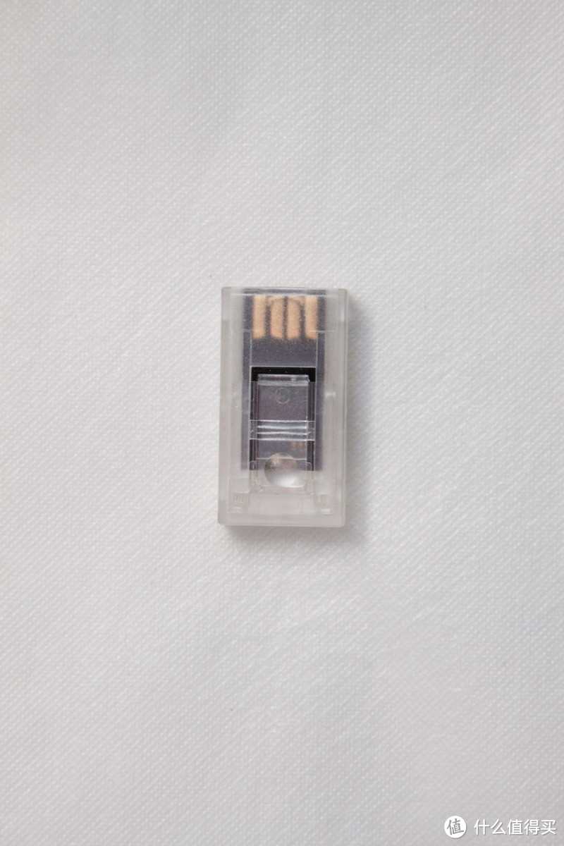 U盘换装?我连颜都换了:Digilion minieyes 8GB可换壳防水U盘