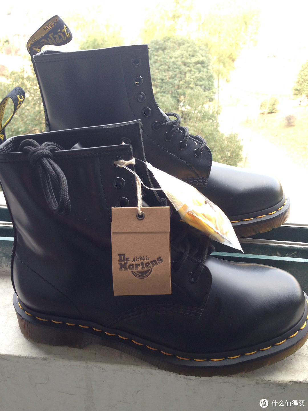 黑五入手的 Dr. Martens 1460 男靴 怎能不来 ~完美上脚 ~