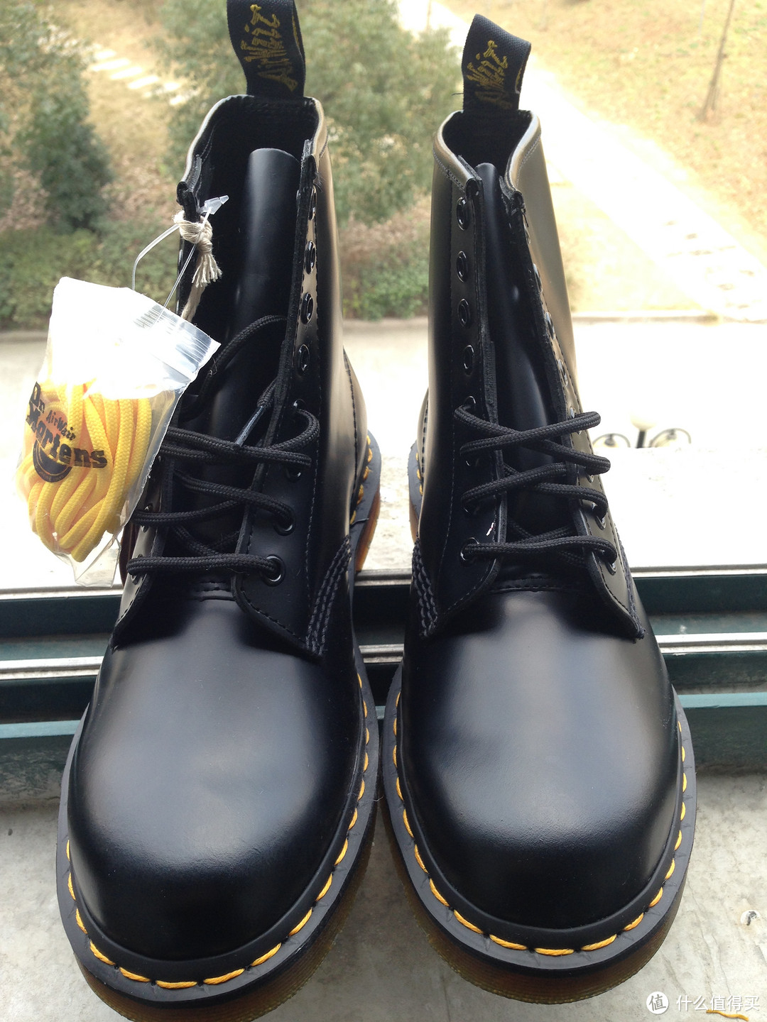 黑五入手的 Dr. Martens 1460 男靴 怎能不来 ~完美上脚 ~