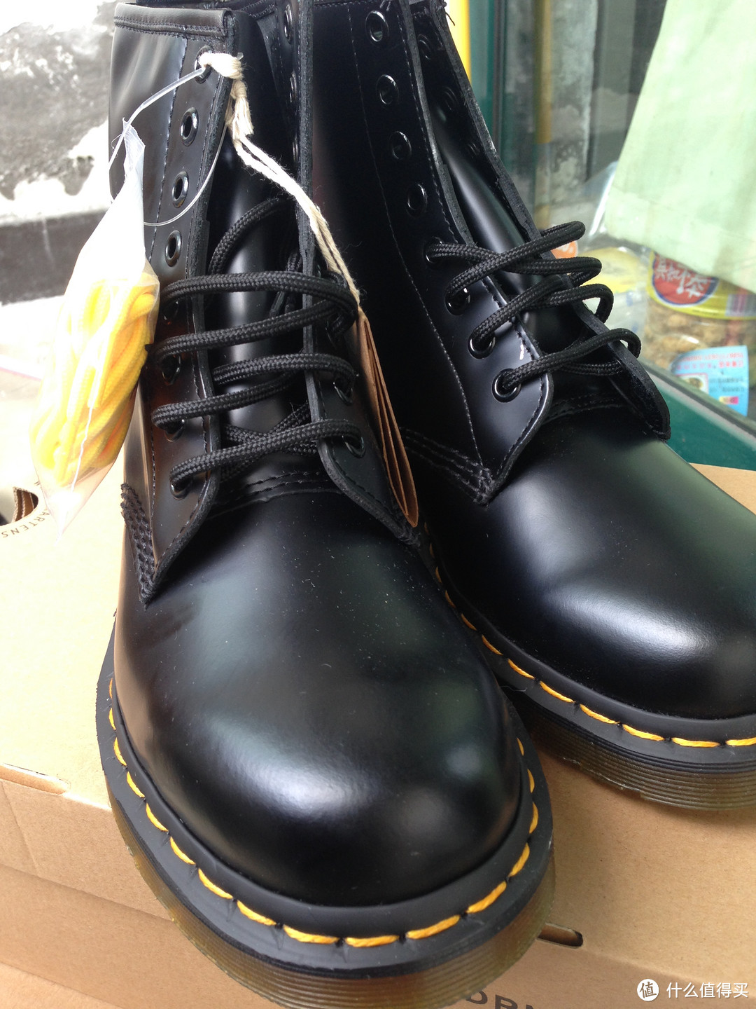 黑五入手的 Dr. Martens 1460 男靴 怎能不来 ~完美上脚 ~