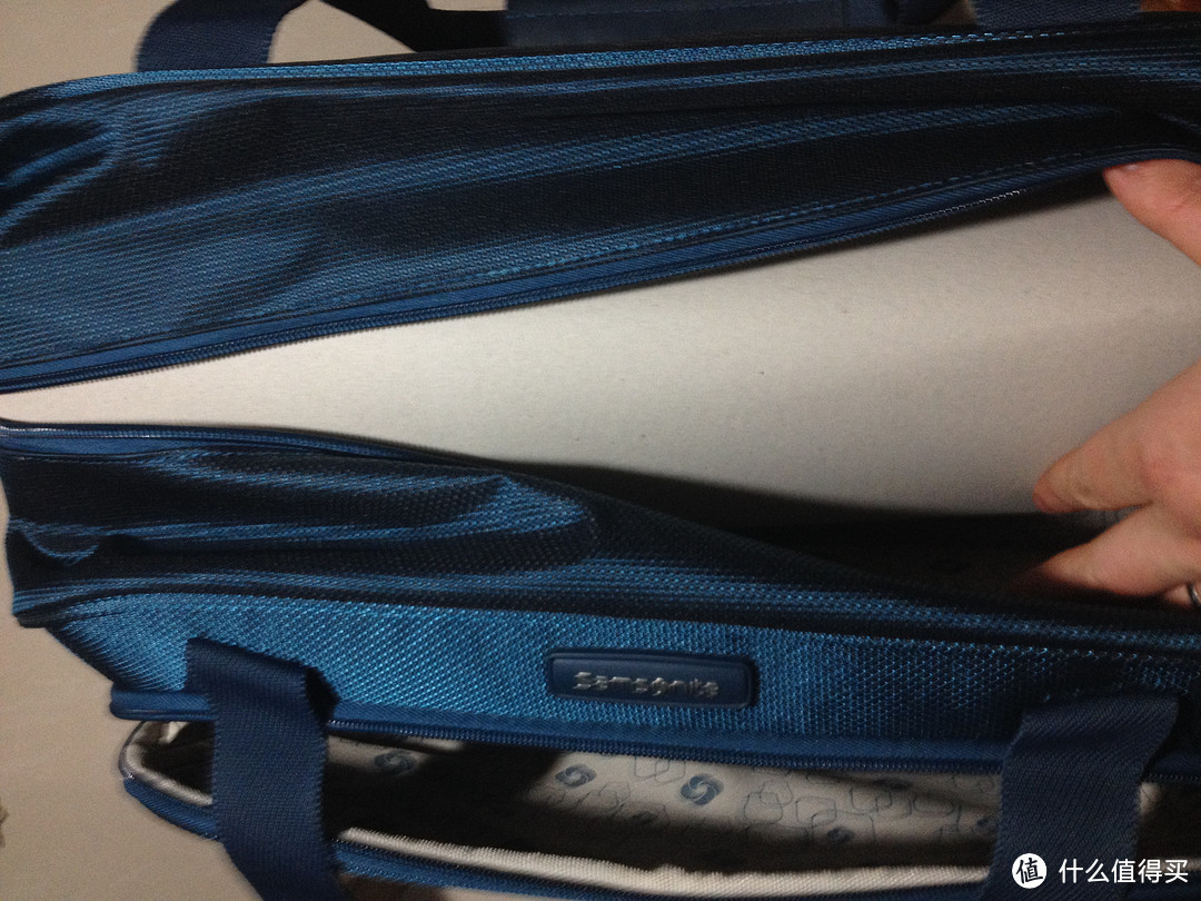 Samsonite 新秀丽 Hyperspace Boarding Bag 登机包