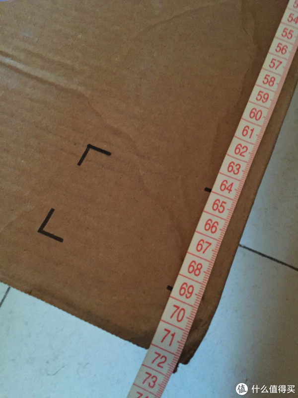 箱子足足50cm宽*70cm长,挺大的.