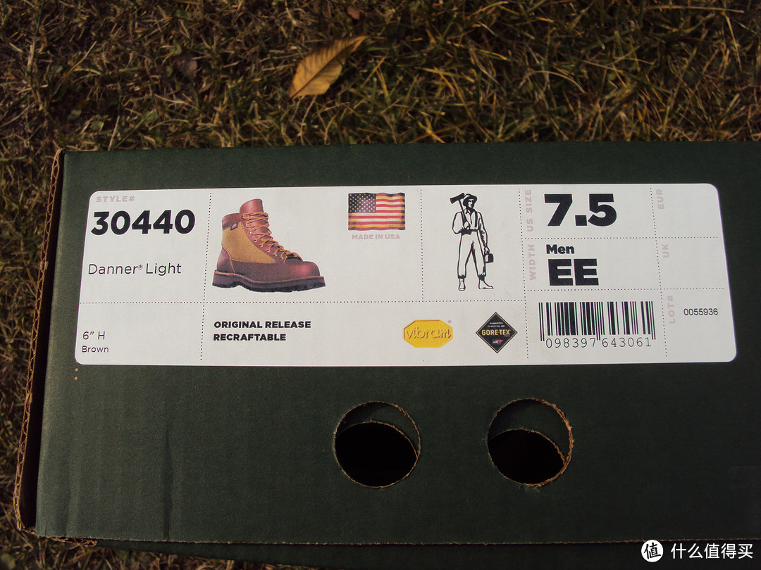 MADE IN U.S.A：Danner Mountain Light 30440 男款户外靴