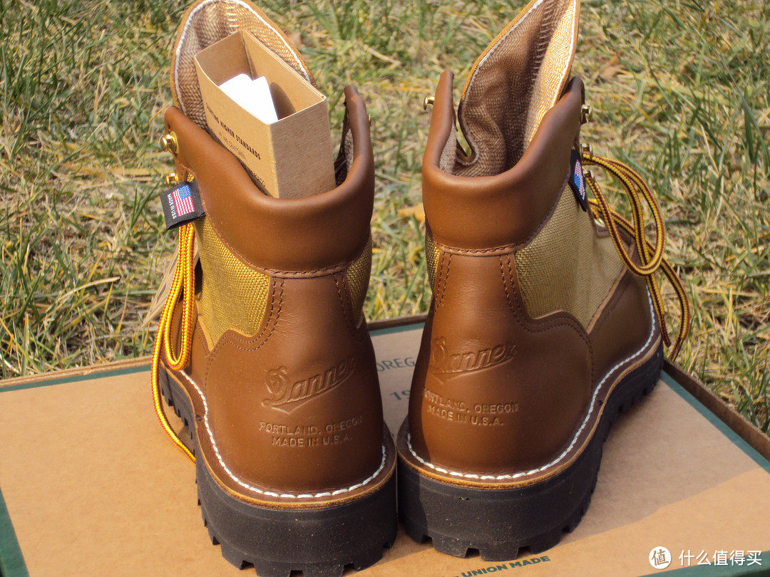 MADE IN U.S.A：Danner Mountain Light 30440 男款户外靴