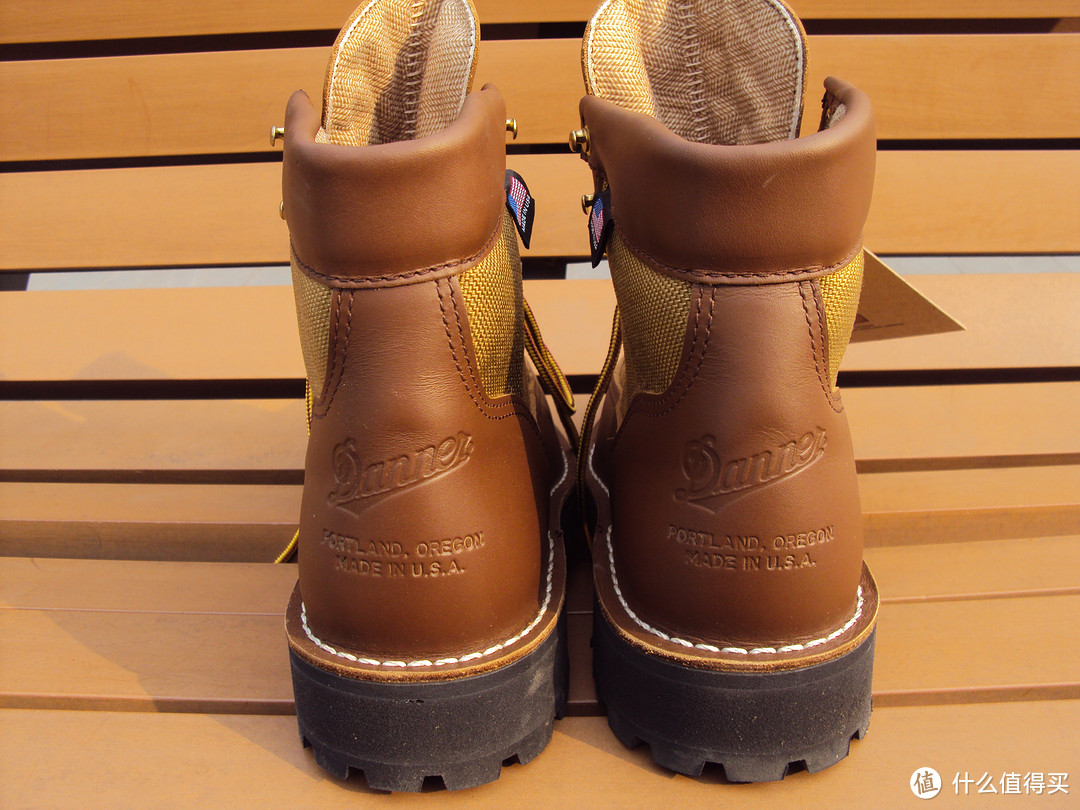 MADE IN U.S.A：Danner Mountain Light 30440 男款户外靴