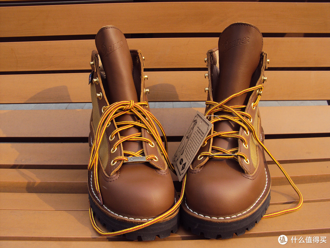 MADE IN U.S.A：Danner Mountain Light 30440 男款户外靴