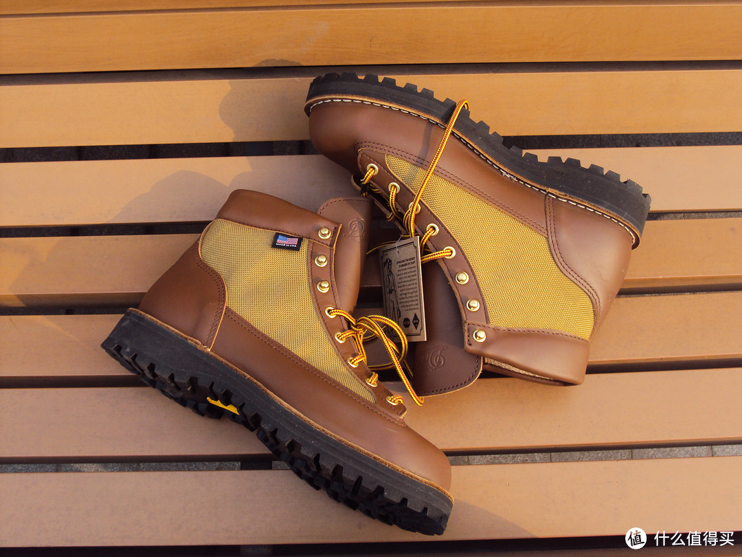 MADE IN U.S.A：Danner Mountain Light 30440 男款户外靴