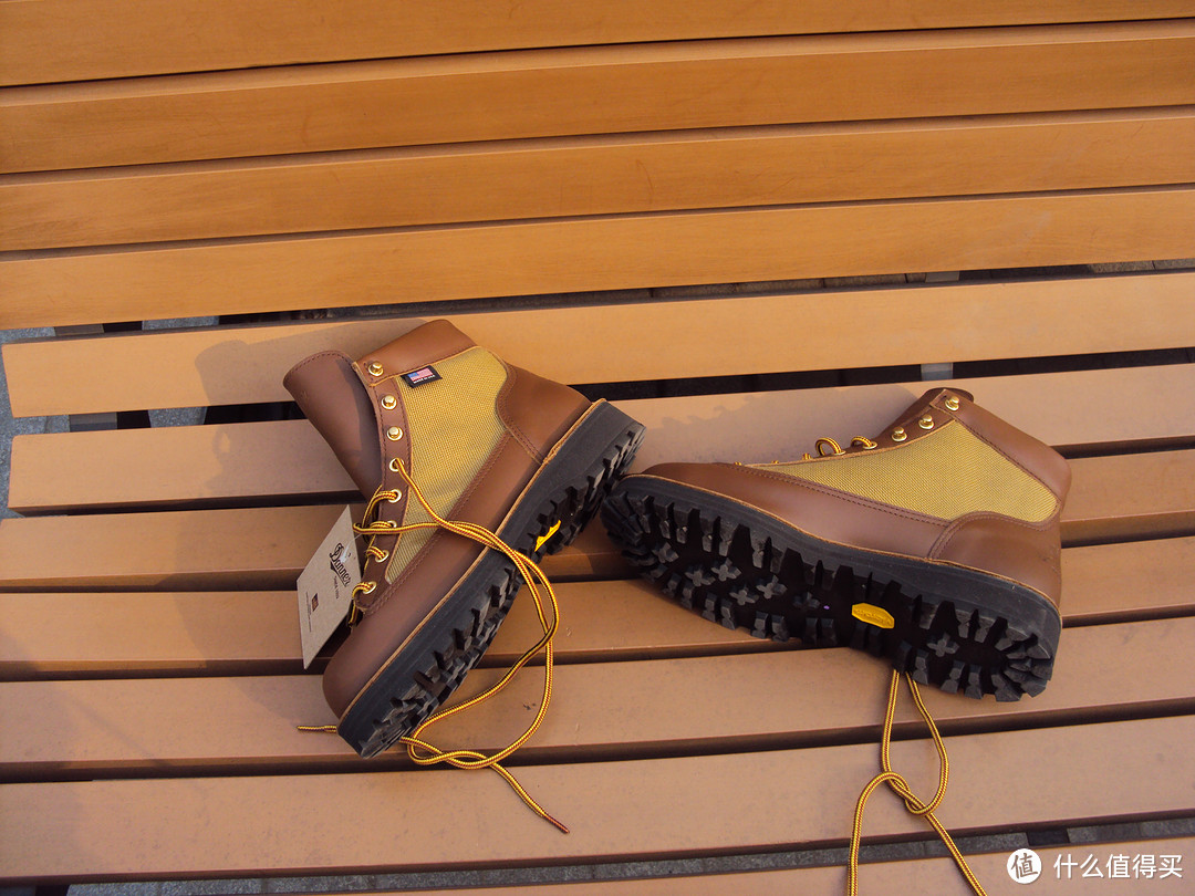 MADE IN U.S.A：Danner Mountain Light 30440 男款户外靴