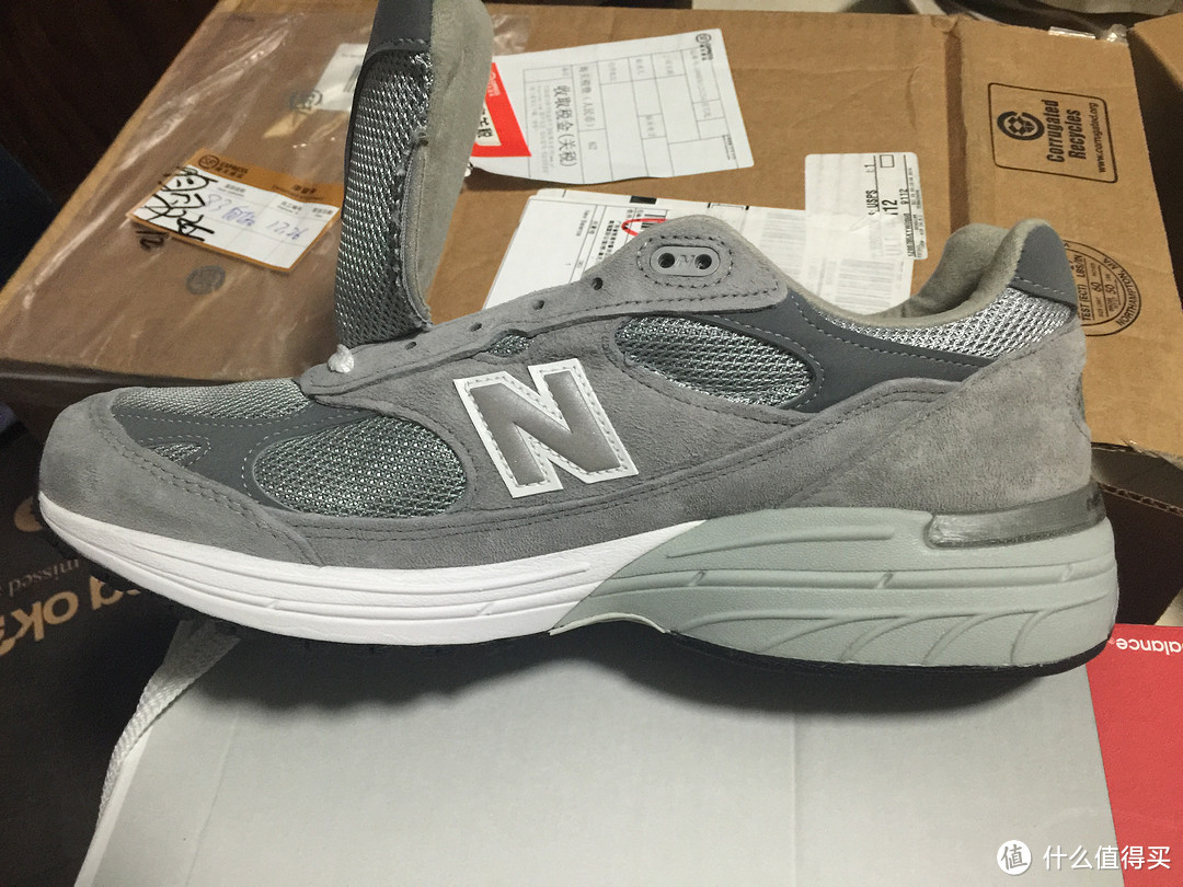 黑五入手的New Balance 新百伦 993 男款 总统慢跑鞋飘了一个月