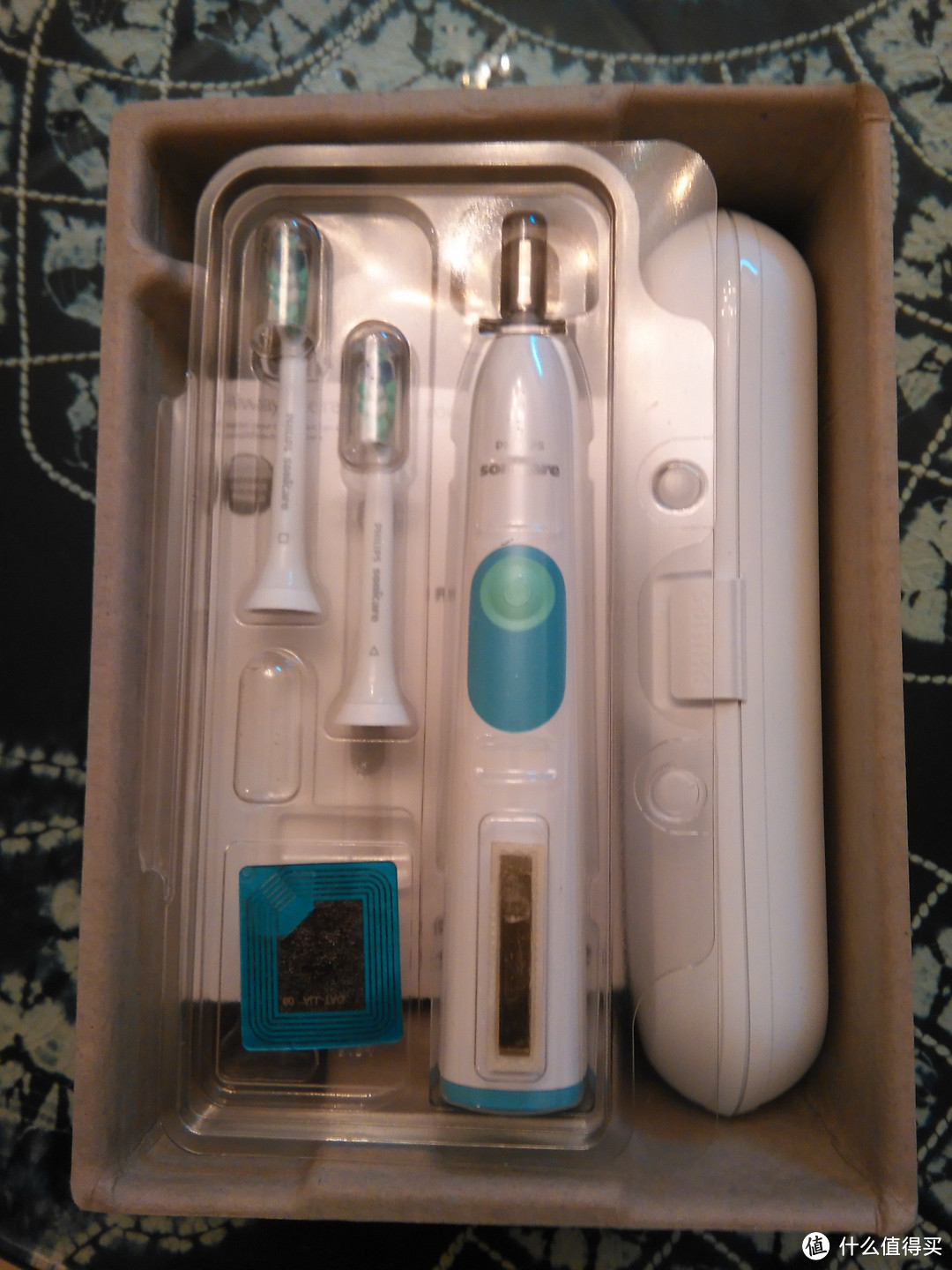 PHILIPS 飞利浦 Sonicare HX6212/05 电动牙刷