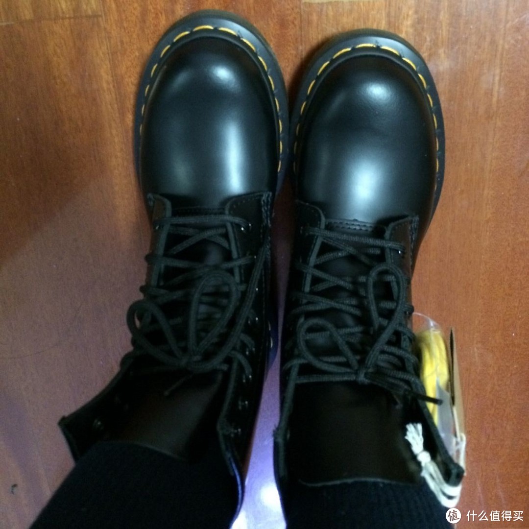 Dr. Martens Eye Lace-Up Boot 女款马丁靴