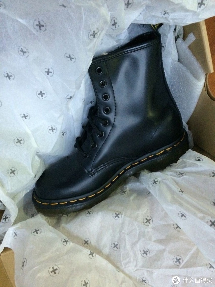 Dr. Martens Eye Lace-Up Boot 女款马丁靴