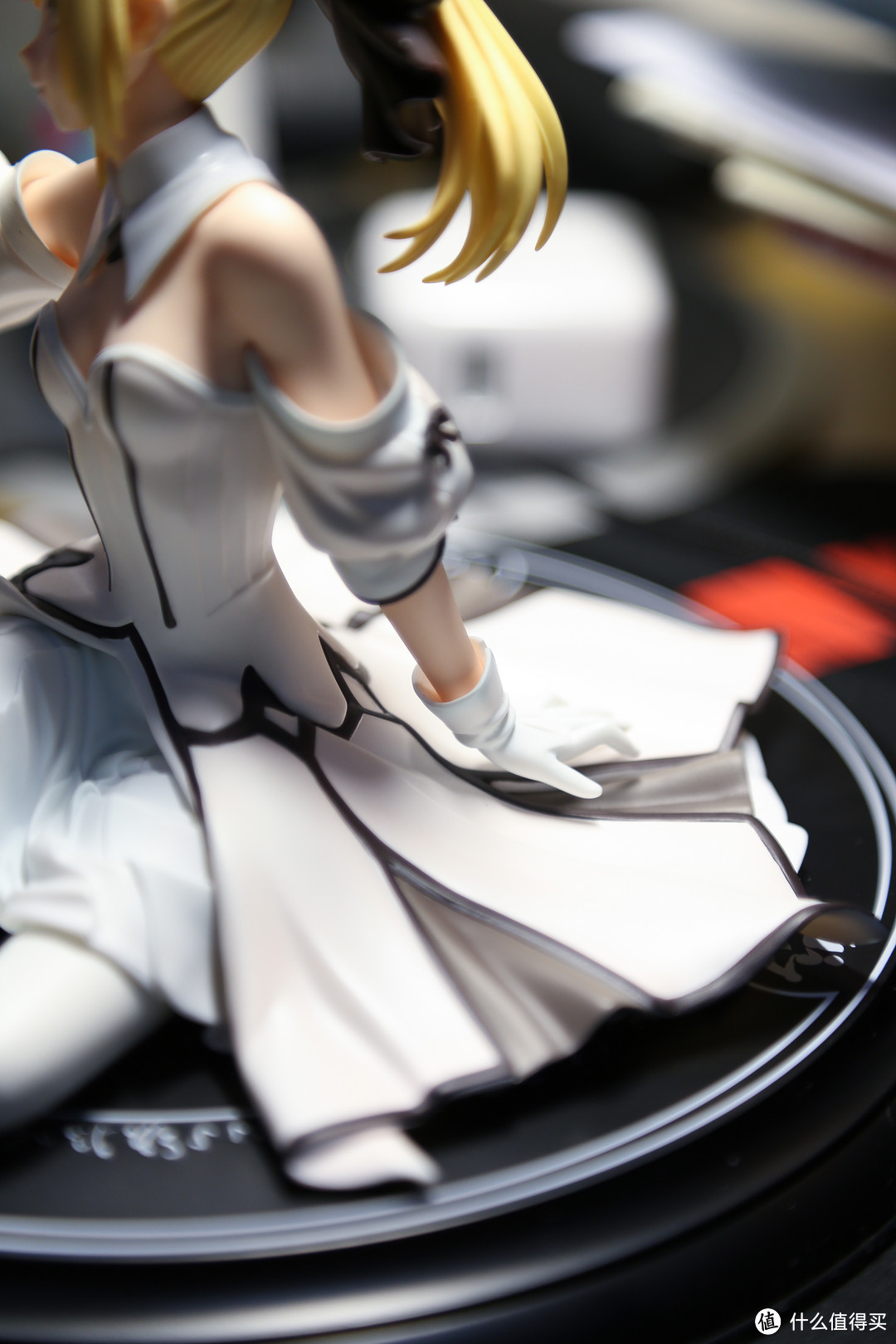 送自己一个手办：坐姿 saber lily