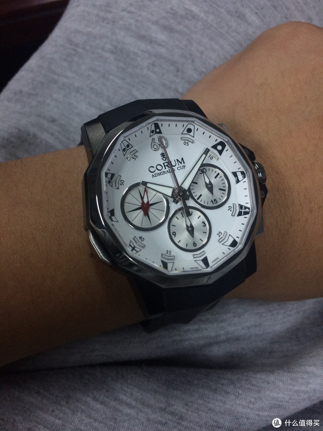 超级小众之选：CORUM 昆仑 ADMIRAL'S CUP BLACK SPLIT SECOND CHRONOGRAH 44 男款腕表