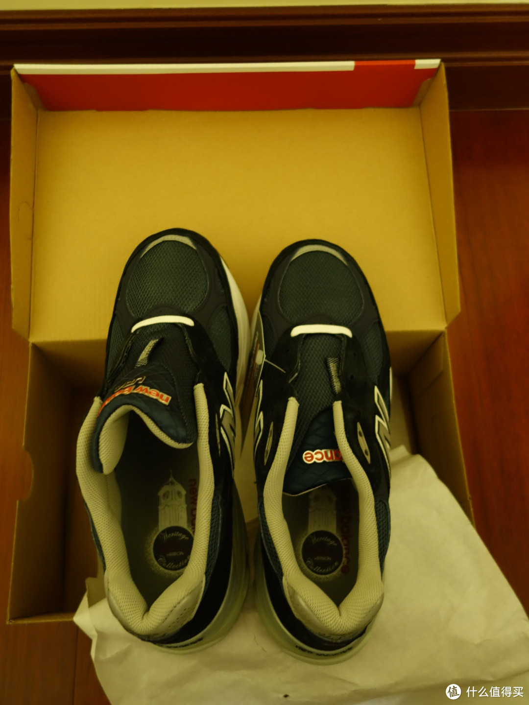 2015新年第一天给自己的礼物：new balance 新百伦 W990V3 男款旗舰级慢跑鞋