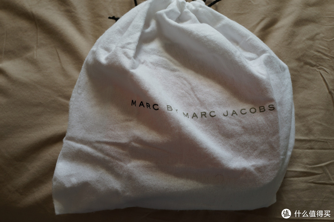 给女王大人的圣诞节小礼物：Marc by Marc Jacobs 女士斜挎包
