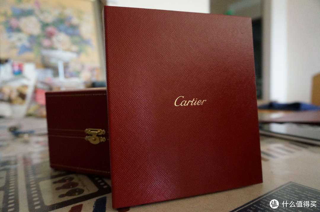 十年深爱，任性一次：送给女王大人的十周年礼物 Cartier 卡地亚 蓝气球 女士腕表W6920100