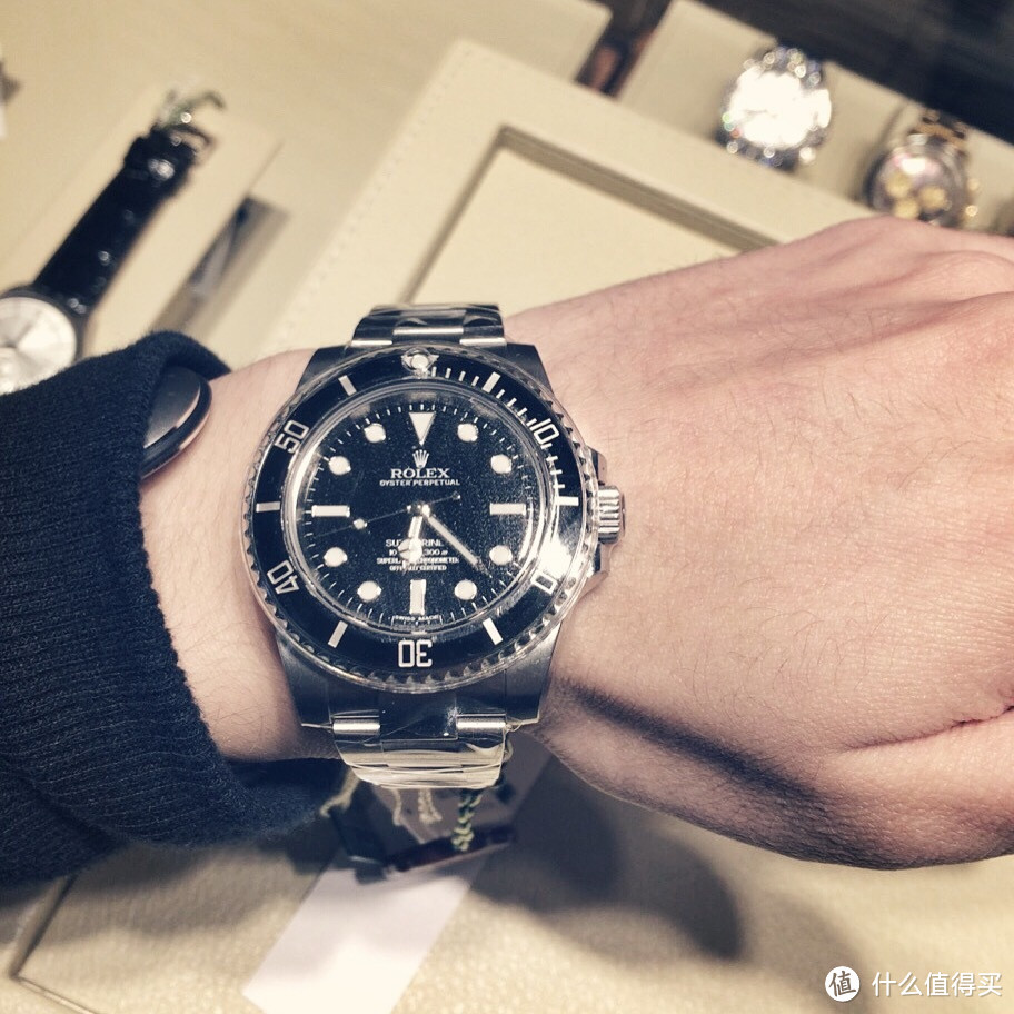 那一抹目眩神迷的绿：ROLEX 劳力士 绿水鬼 116610LV 机械腕表