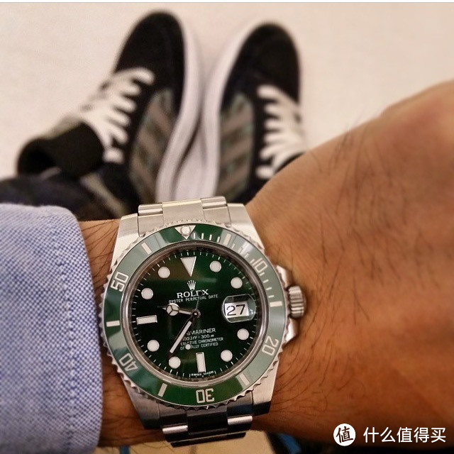 那一抹目眩神迷的绿：ROLEX 劳力士 绿水鬼 116610LV 机械腕表