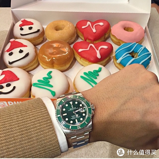 那一抹目眩神迷的绿：ROLEX 劳力士 绿水鬼 116610LV 机械腕表