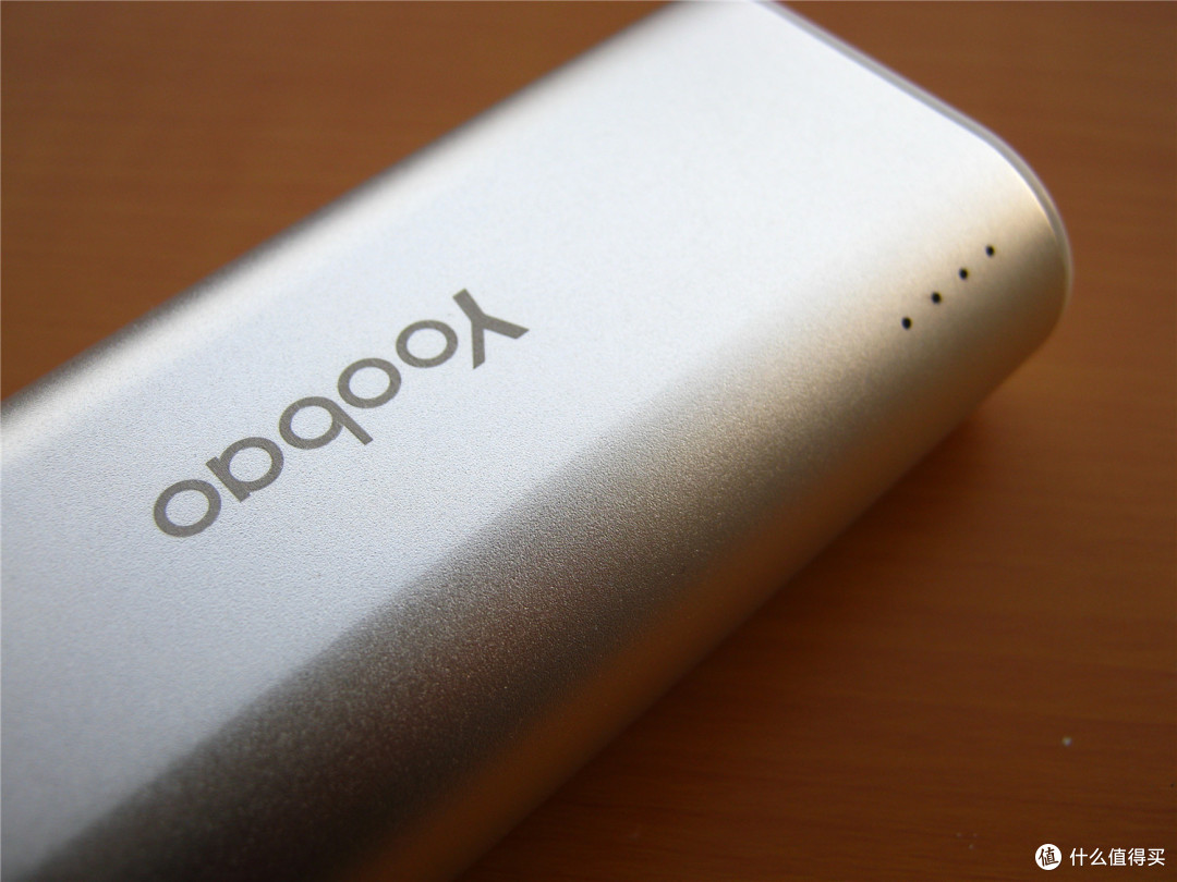 yoobao羽博s2蓝牙自拍移动电源套装