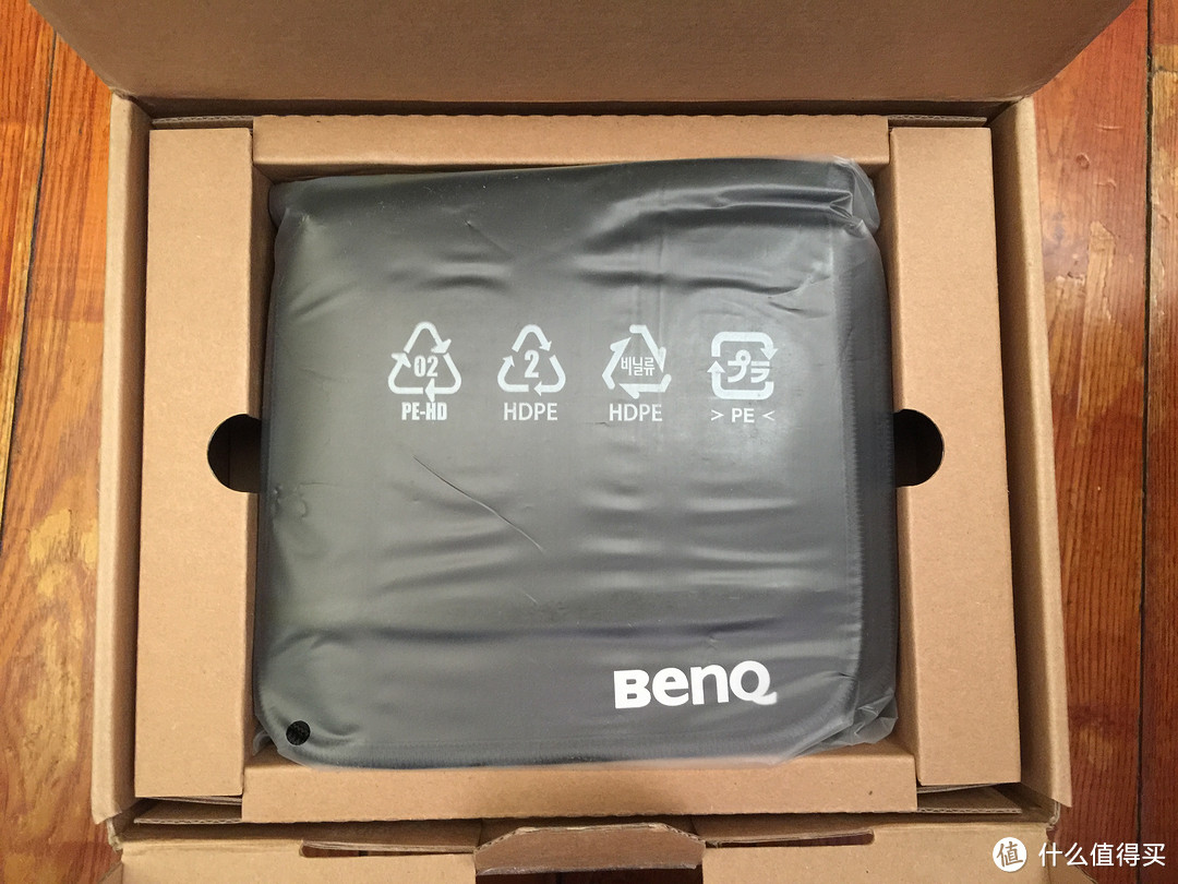 夜间看片神器：BenQ 明基 GP2 微型投影仪