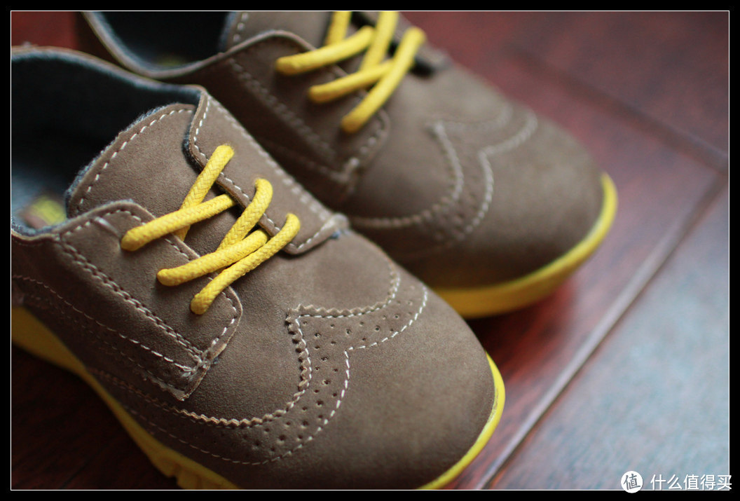 上阵父子兵:Carter's 卡特 Match-C Sneaker 雕花童鞋