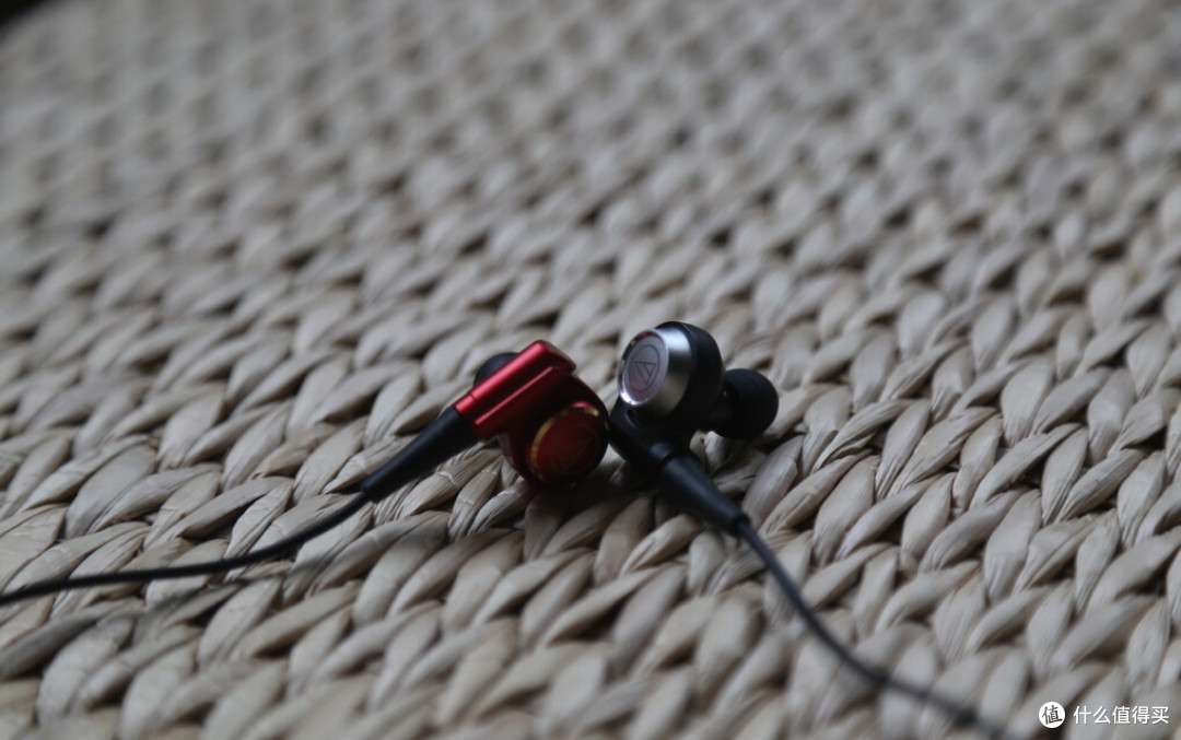 限量无罪 骚红王道:国行 audio-technica 铁三角 CKR9LTD 对置双动圈 耳塞式耳机