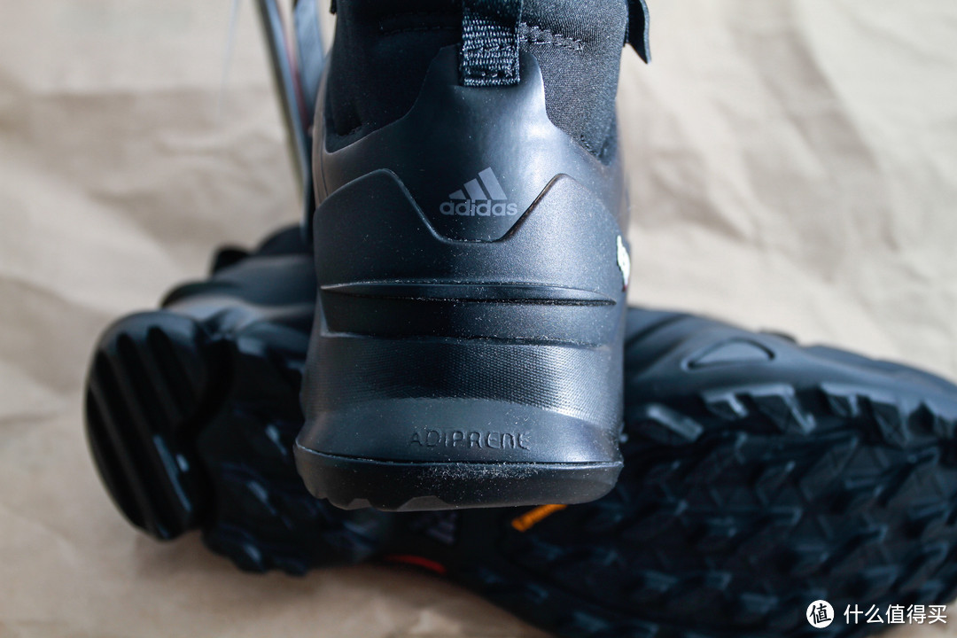 为ADIDAS户外鞋正身：adidas Outdoor TFX *级GTX  VS  adidas Outdoor TFs 舒适软壳