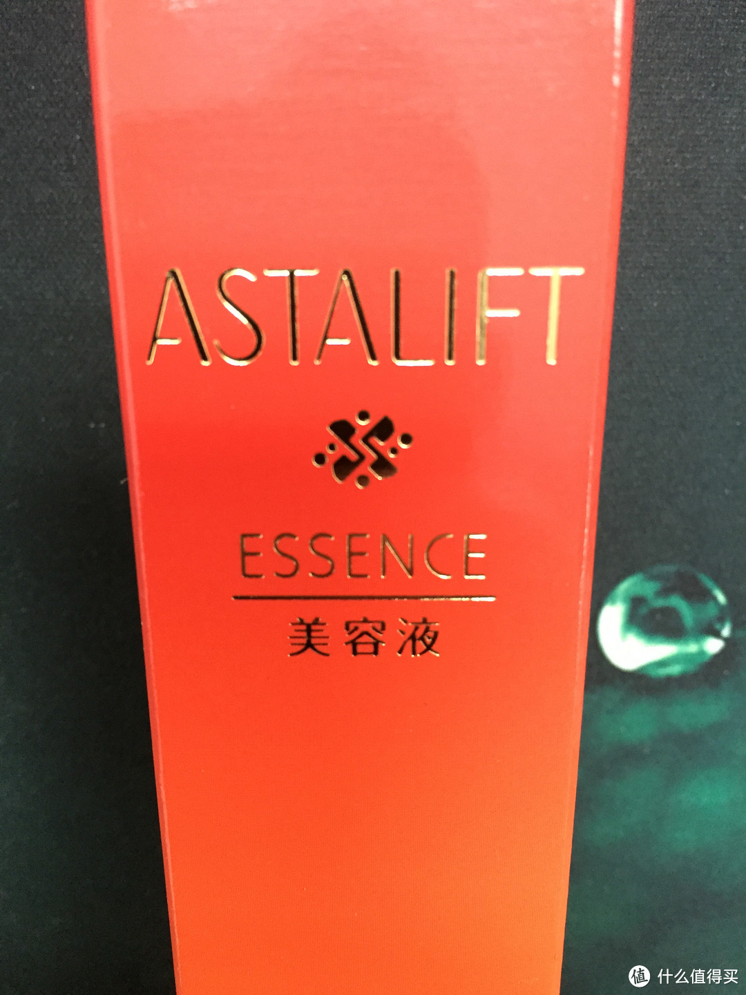 来自霓虹国的骚红 ASTALIFT 艾诗缇 凝致精华素 30ml