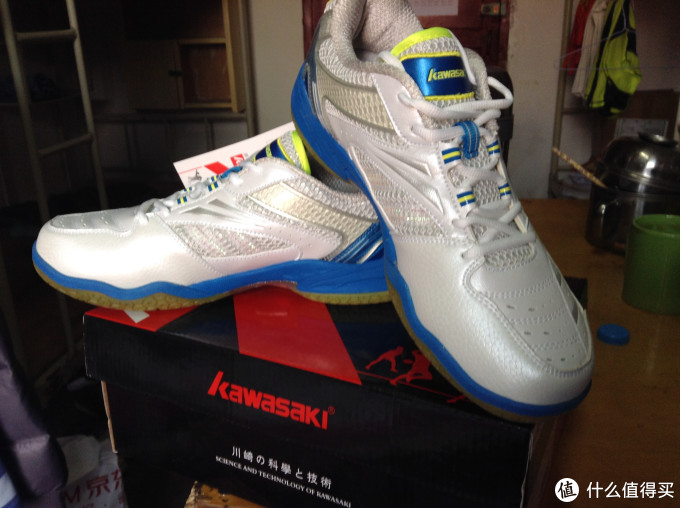 性价比之选:川崎 KAWASAKI 专业防滑减震抗扭羽毛球鞋凌风系列 K-323
