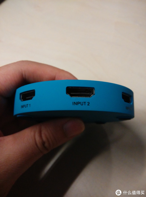 我的PS4周边小玩意:VENTION 威迅 hdmi 三进