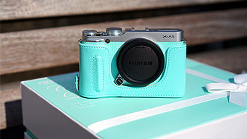 妹子都爱的Tiffany蓝：FUJIFILM 富士 X-A1 礼盒装