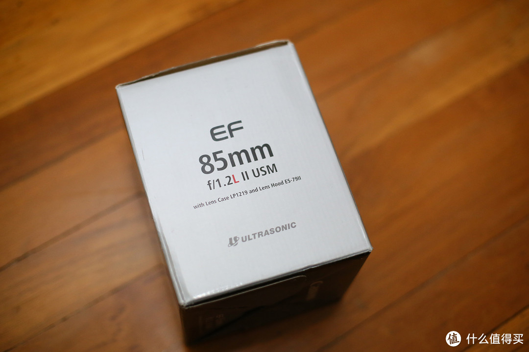人像神镜佳能 EF 85mm f/1.2L II 值不值得买？买哪家的好？