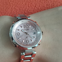 小粉红：CITIZEN 光动能 6局电波 女士腕表 EC1044-55W