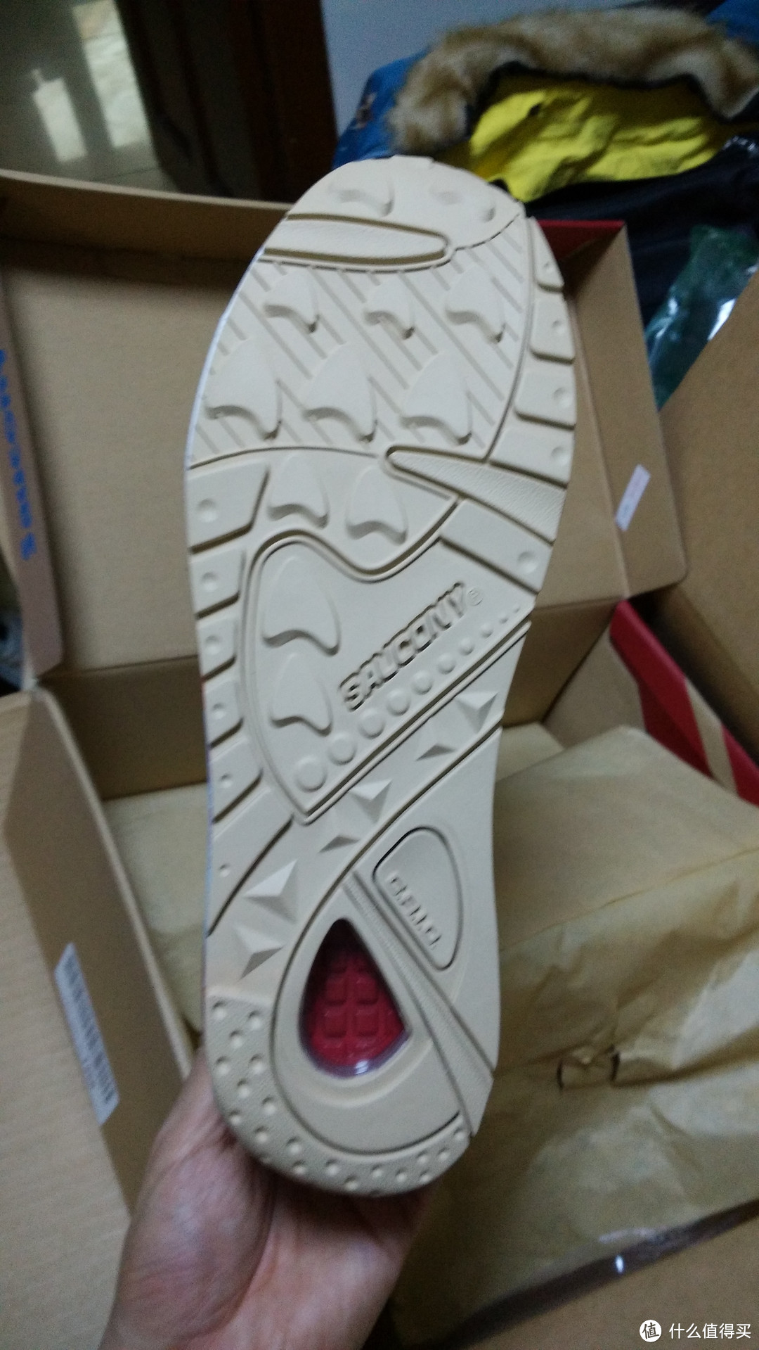 两个月到手： saucony 索康尼 Grid 9000 复古运动鞋