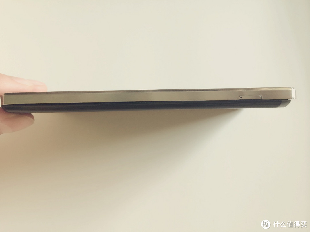 外观党灯迷的备用机：泛泰SKY vega IRON A870 手机 纯外观展示