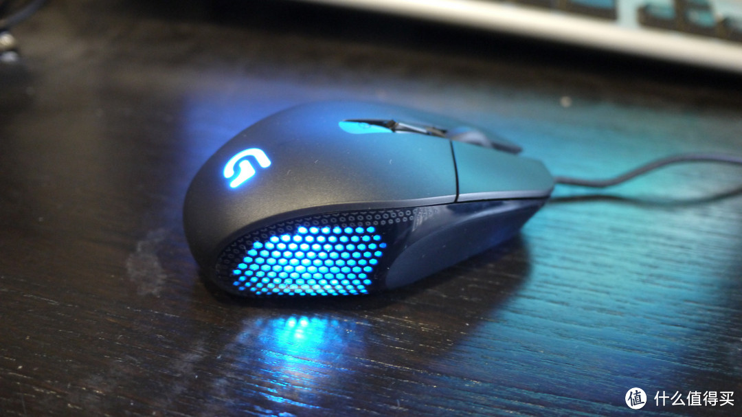 Logitech 罗技 G302 MOBA 电竞游戏鼠标众测报告-4鼠标对比